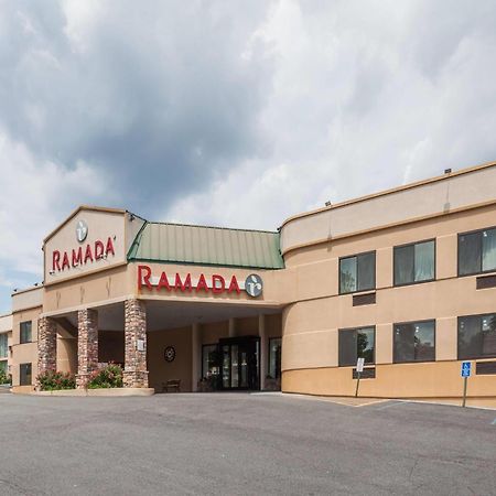 מלון Ramada By Wyndham Newburgh/West Point מראה חיצוני תמונה
