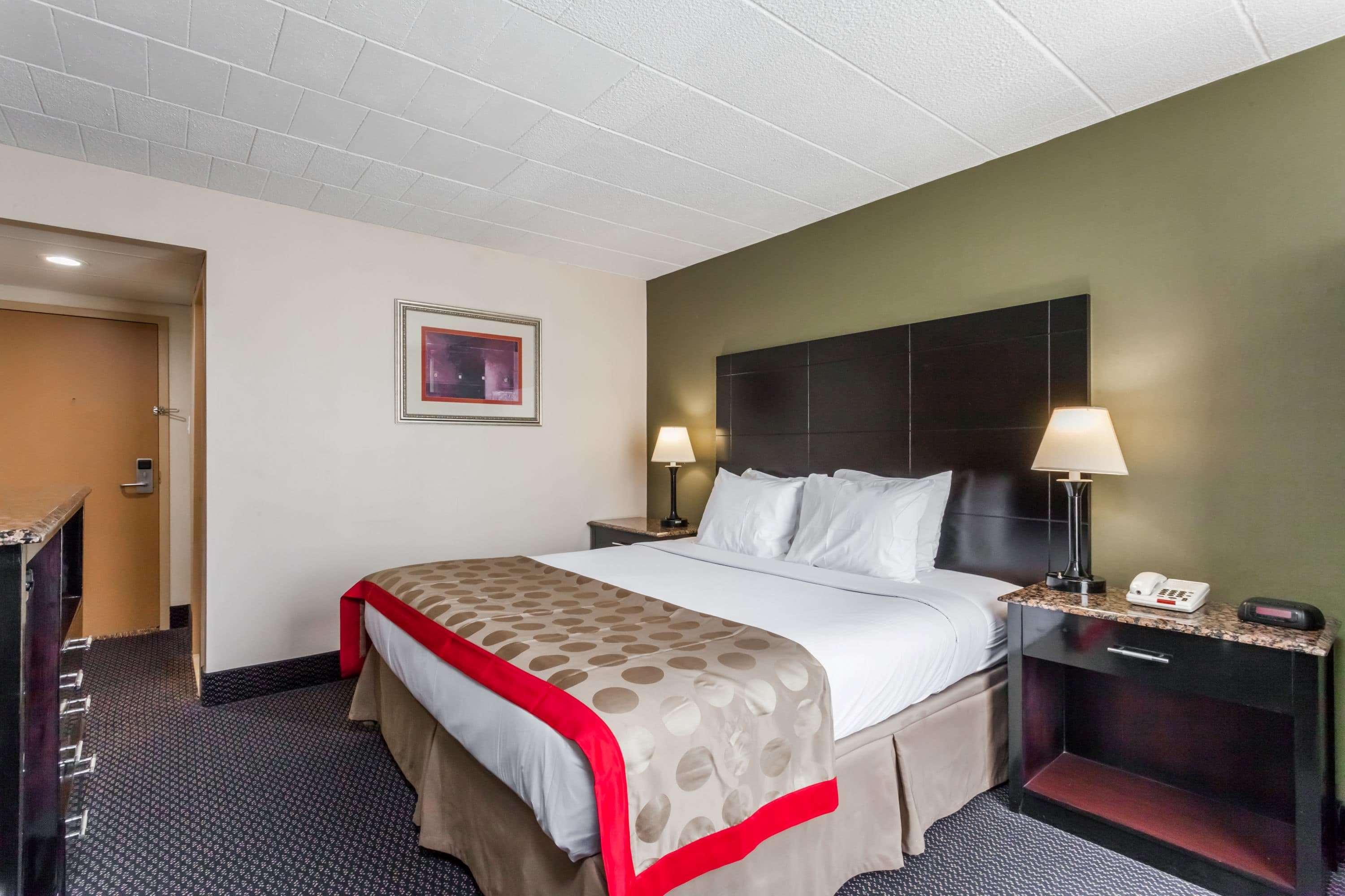 מלון Ramada By Wyndham Newburgh/West Point מראה חיצוני תמונה