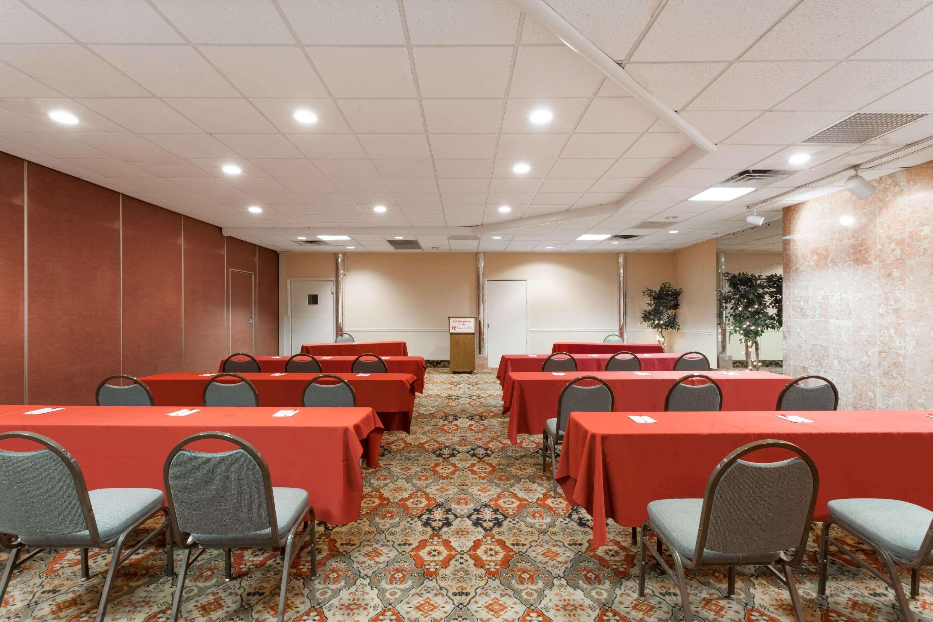 מלון Ramada By Wyndham Newburgh/West Point מראה חיצוני תמונה
