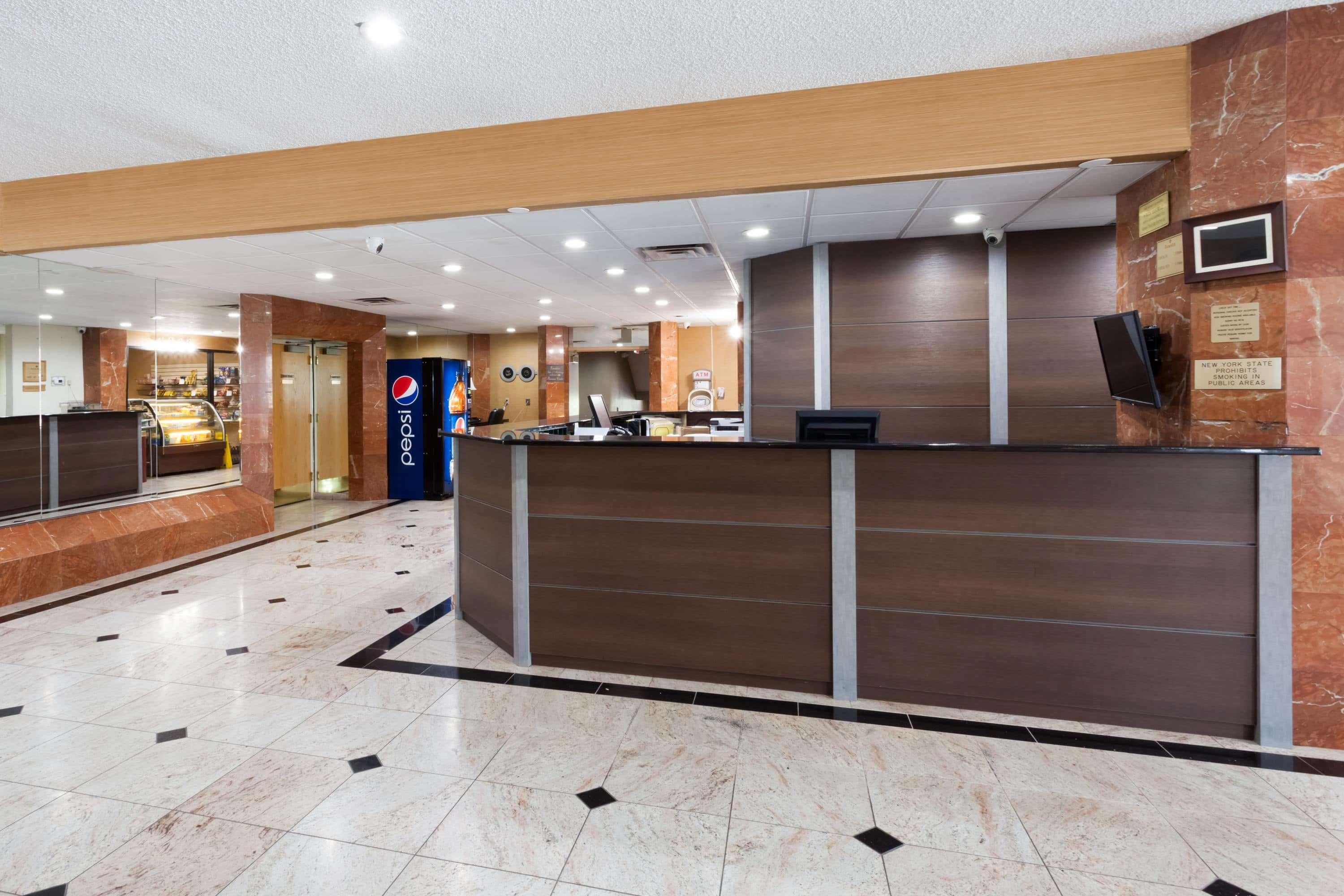 מלון Ramada By Wyndham Newburgh/West Point מראה חיצוני תמונה