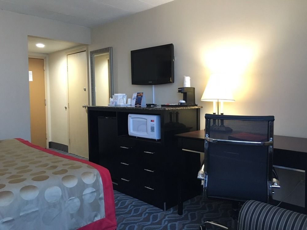 מלון Ramada By Wyndham Newburgh/West Point מראה חיצוני תמונה