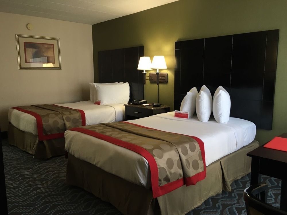 מלון Ramada By Wyndham Newburgh/West Point מראה חיצוני תמונה